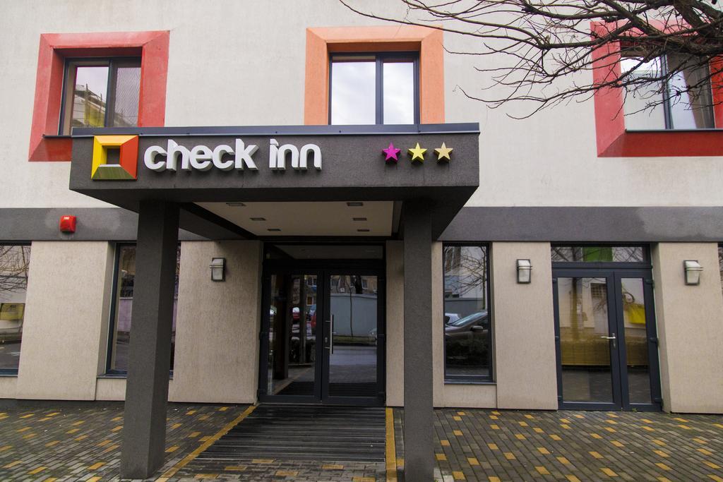 Hotel Check Inn 티미쇼아라 외부 사진